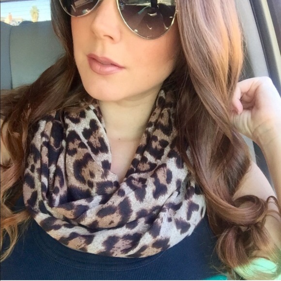 •LAST ONE• Tan Leopard Infinity Scarf - Picture 2 of 6